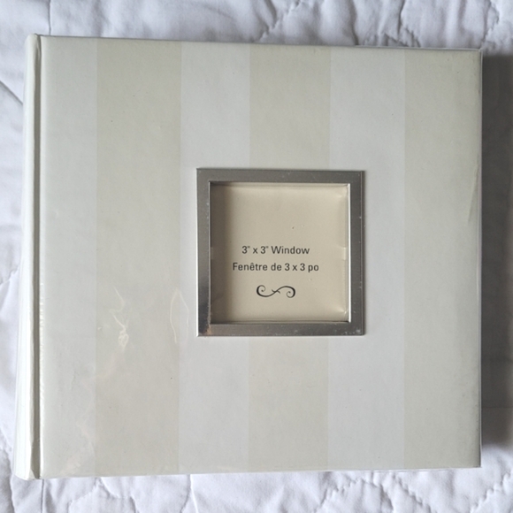 2/$15 🌼 Uniek Photo Album - Picture 1 of 11